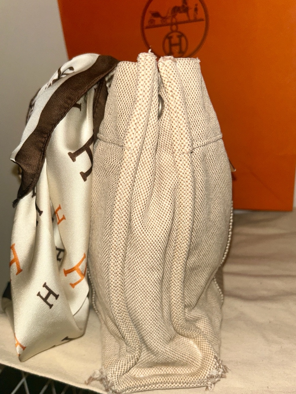 Auth HERMES Silver Cadena Padlock set! Bundled with Tote, shopper, & Scarf - Picture 8 of 16